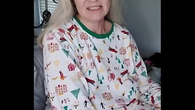 Morning masturbation With red-hot MILF!